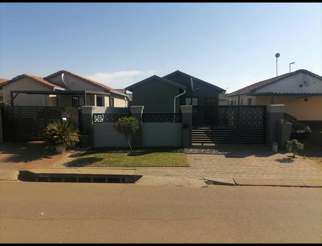 3 BEDROOM HOUSE FOR SALE IN WINDMILL PARK EXT